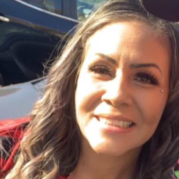 Meet your Posher, Sara - Picture 1 of 1